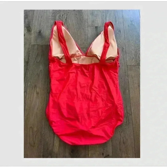 NWT J. Crew Plus Size 22 Ruched V Neck One Piece Swimsuit Bright Red Beach - Picture 4 of 7